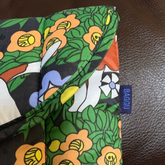 Baggu chamomile terrier 13 inch laptop sleeve - Picture 3 of 4